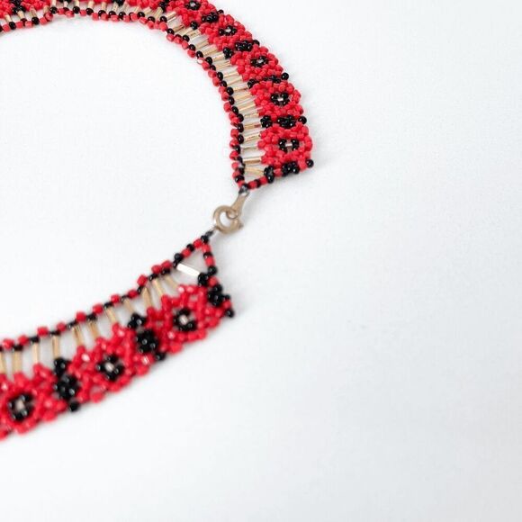 Handmade Women's Ukrainian Gold-Tone Floral Beaded Choker Necklace Red Black - Picture 3 of 4
